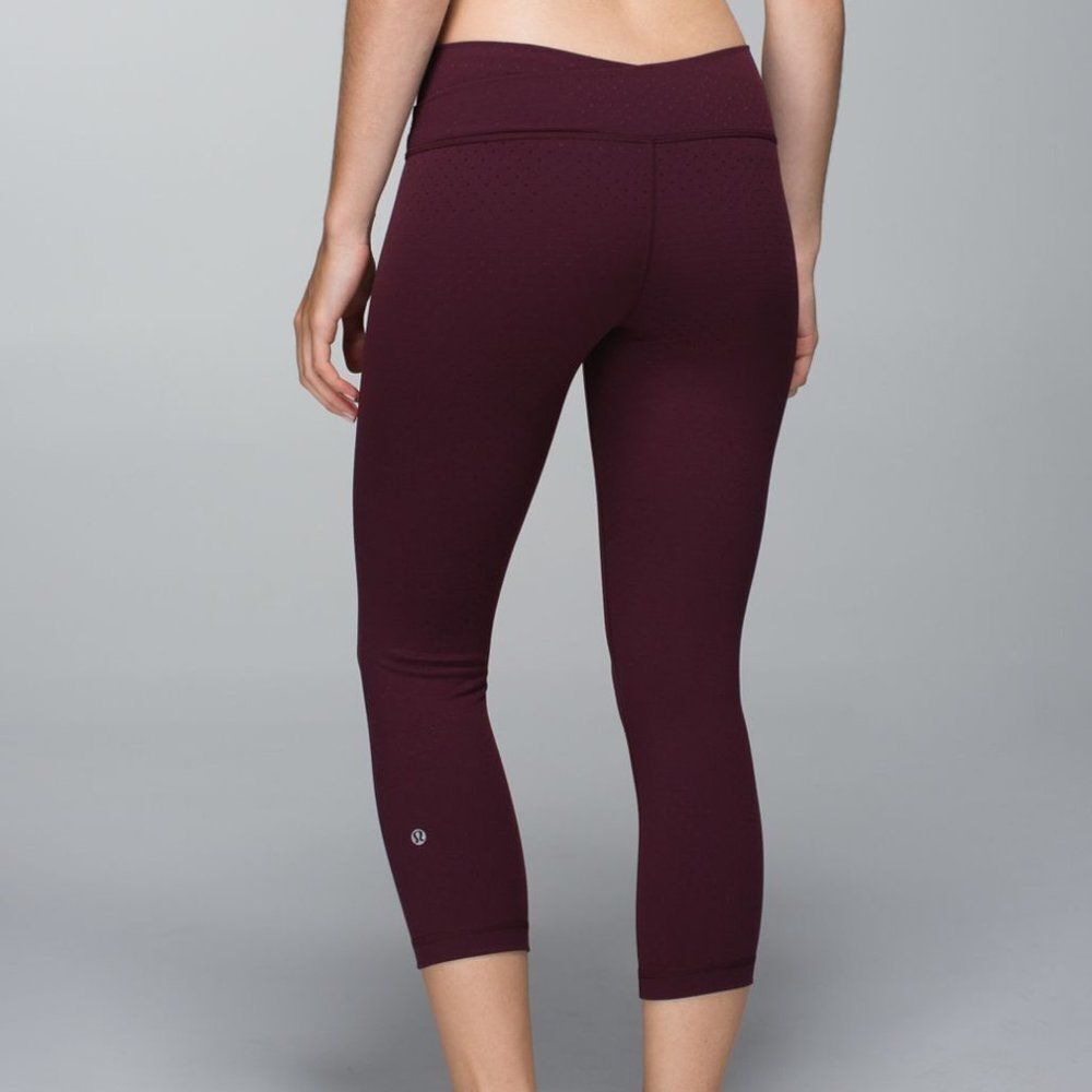 Lululemon Astro Wunder Under Crop II Shine Dot Bordeaux Size 6